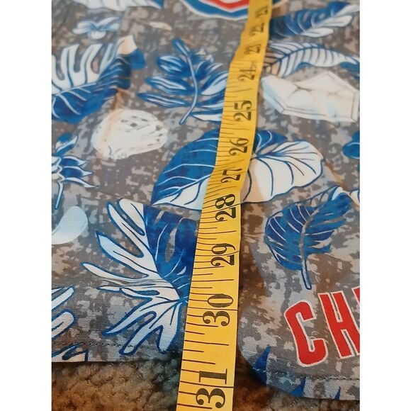 Tommy Bahamas 100% thick silk cubs Hawaiian button down. Size L - Picture 6 of 10